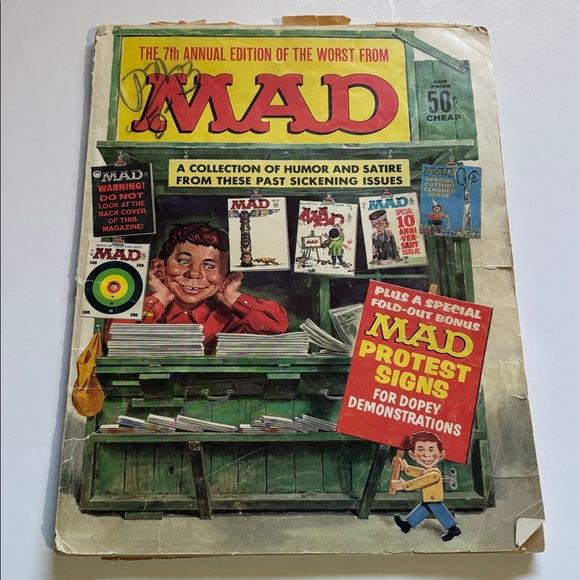 The Worst From Mad 7th Annual Edition - With Mad Protest Signs MAD Magazine - Picture 2 of 11